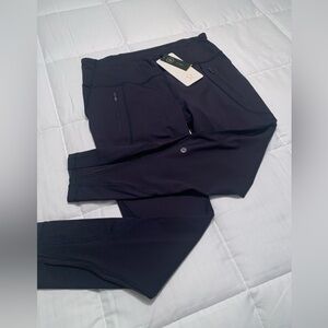 Lululemon Invigorate 7/8 Tight in MDNI Blue Color Size 12 NWT